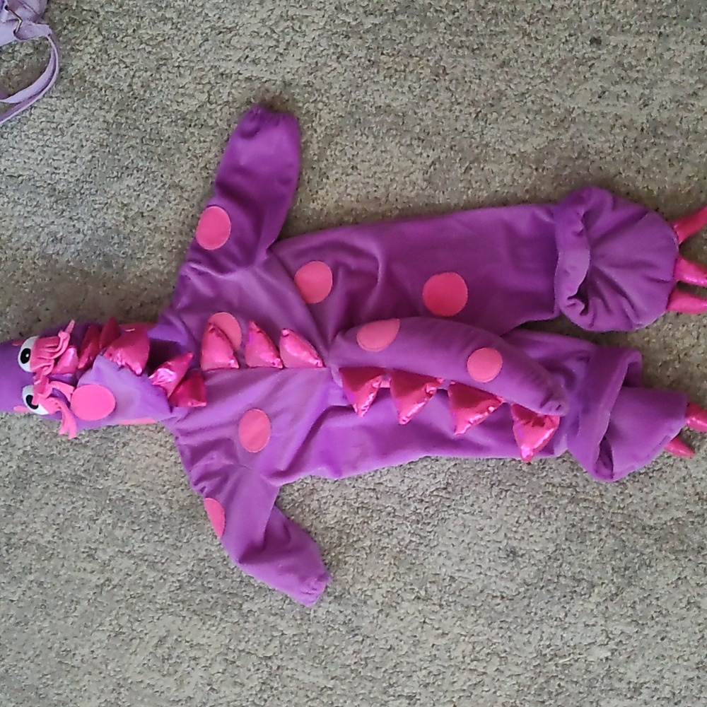 Halloween Costume - Picture 5 of 10